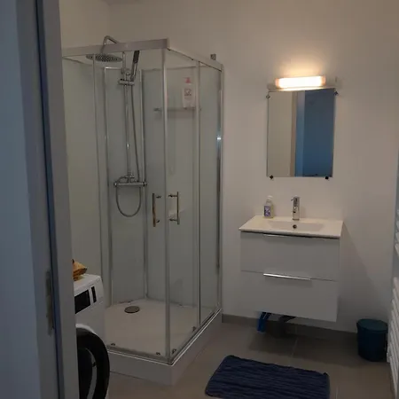 Agreable Maison A Portes Apartment